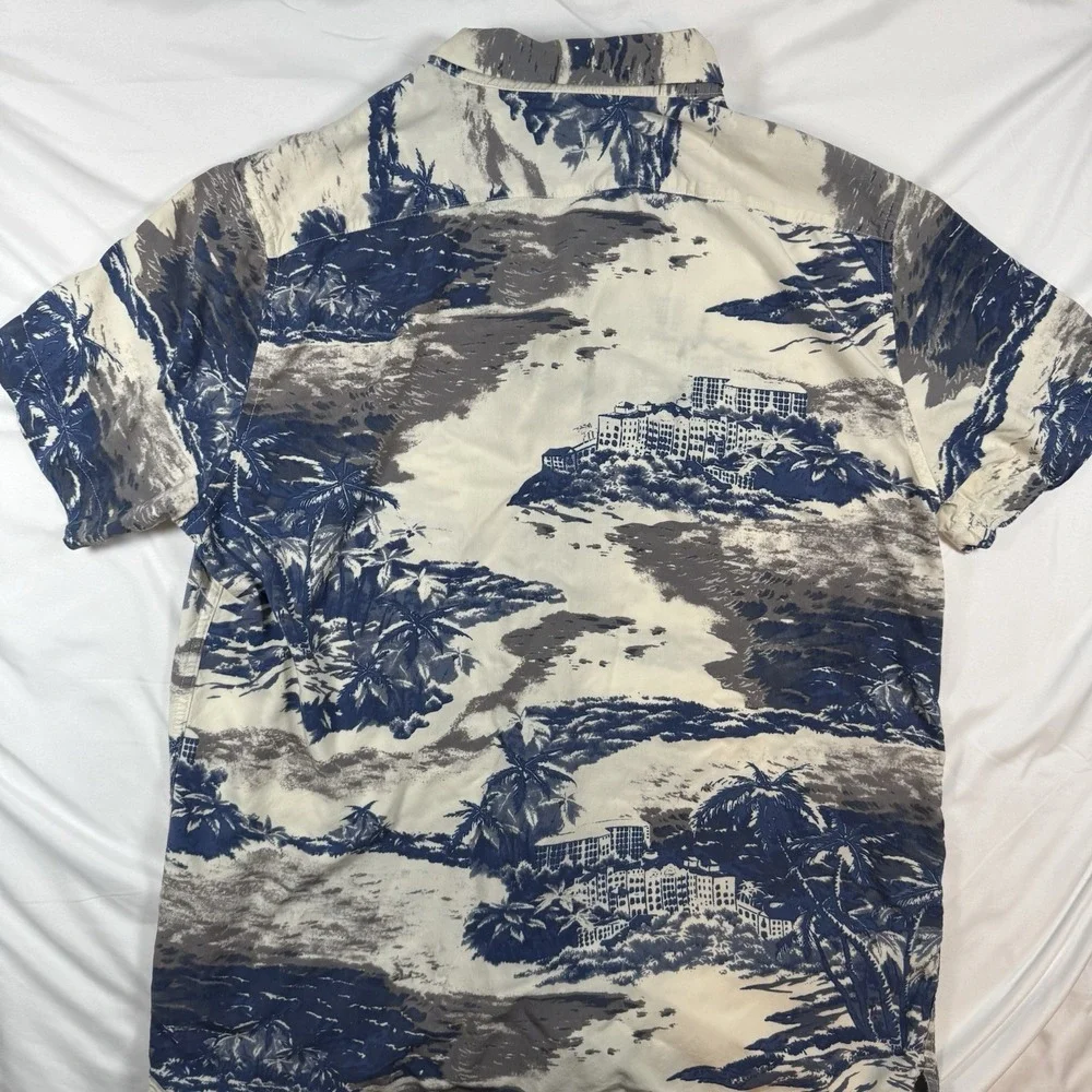 Banana Republic Slim Fit Tropical Graphic Rayon Short Sleeve Button-Up Shirt L